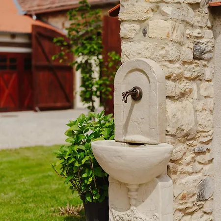 Statek Bed & Breakfast Pazderna