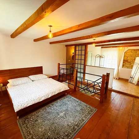 Bed & Breakfast Statek 3*